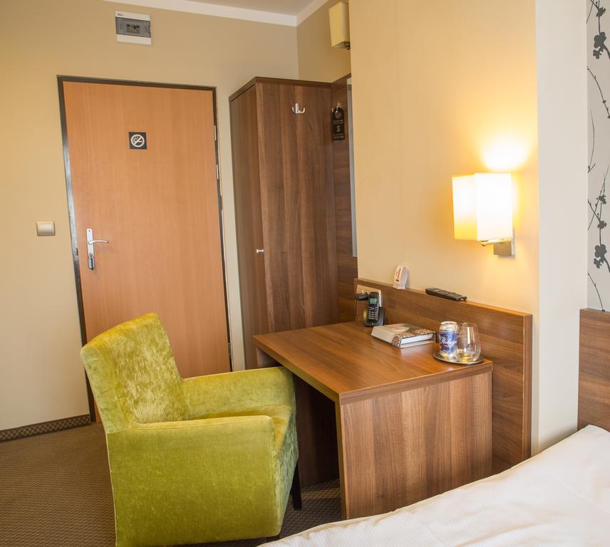 Hotel Srodmiejski Zielona Gora  Luaran gambar